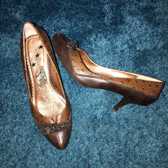 Cute naughty monkey kitten heels shoes - Picture 3 of 5